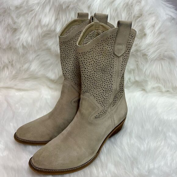 BCBG ‘Bastille’ Cowboy Boots, Pull On Boots Size 8 Bin 17 - Picture 2 of 10